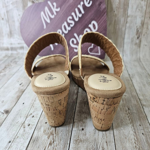 Women's Style & Co Sandals, Tan, Size 7 1/2 - Picture 5 of 9